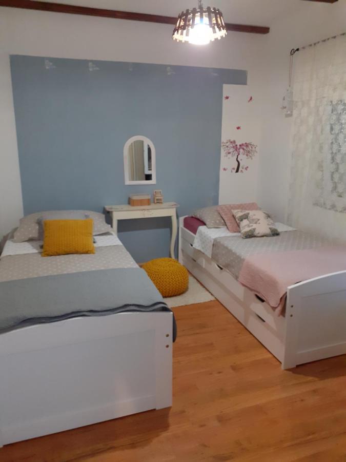 Apartamento Velebit Ražanac Exterior foto