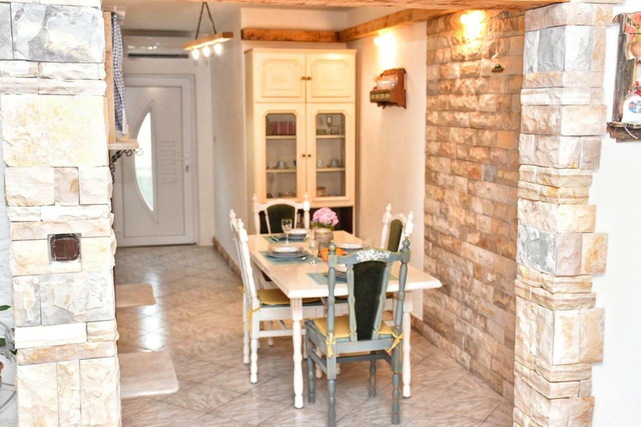 Apartamento Velebit Ražanac Exterior foto